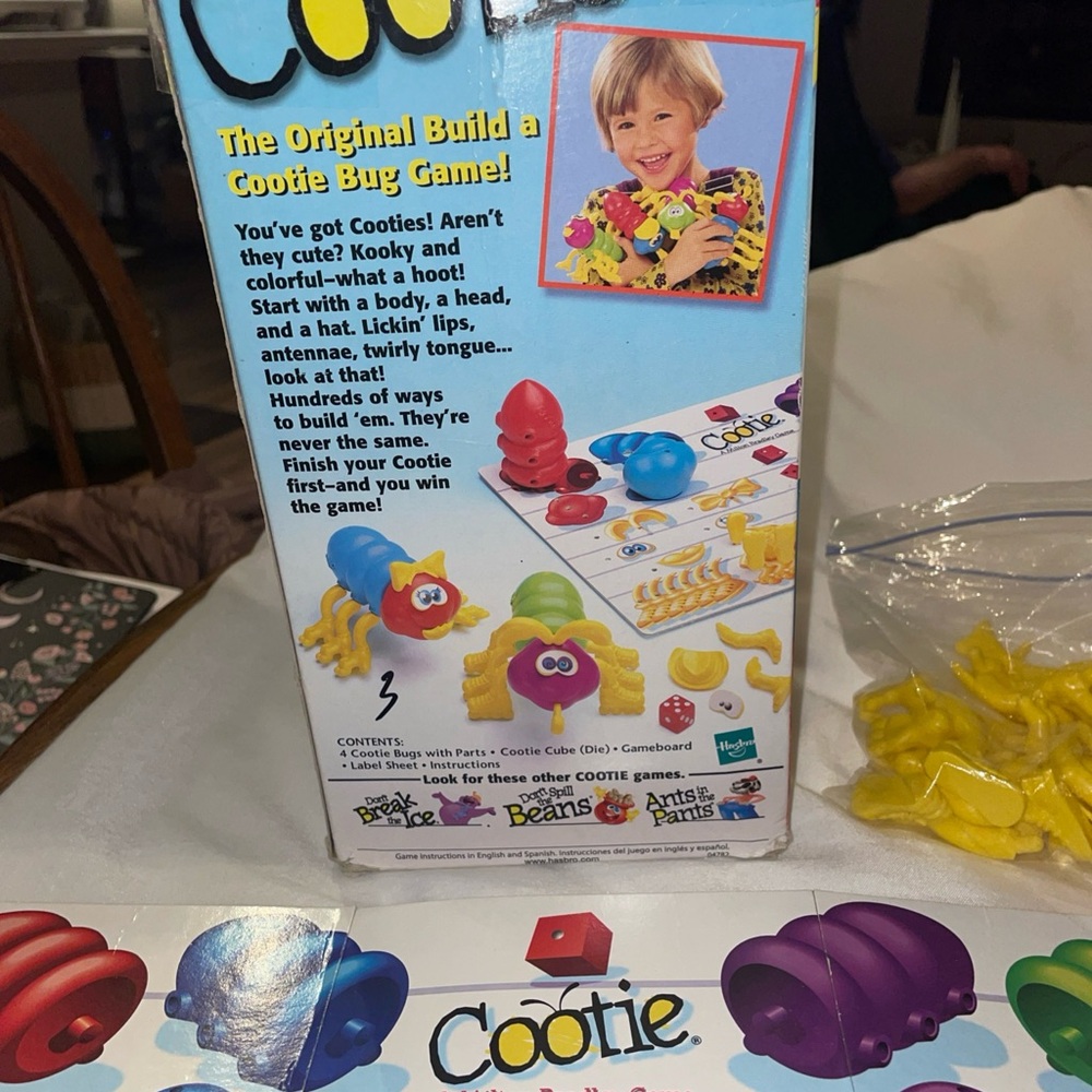 Colorful Bug-Building Game - Picture 3 of 4